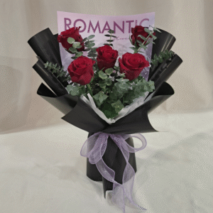 5 Fresh Roses Bouquet (Black/Purple)