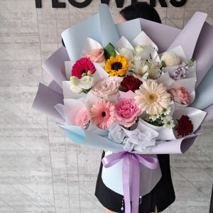 The "One Year, One Gift" Milestone Bouquet