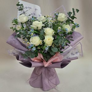 Ivory Calm 8 Roses Bouquet