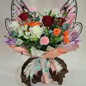 Butterfly Charm 5 Roses Bouquet