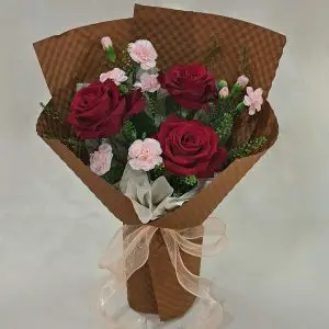 Amber Crimson 3 Roses Bouquet