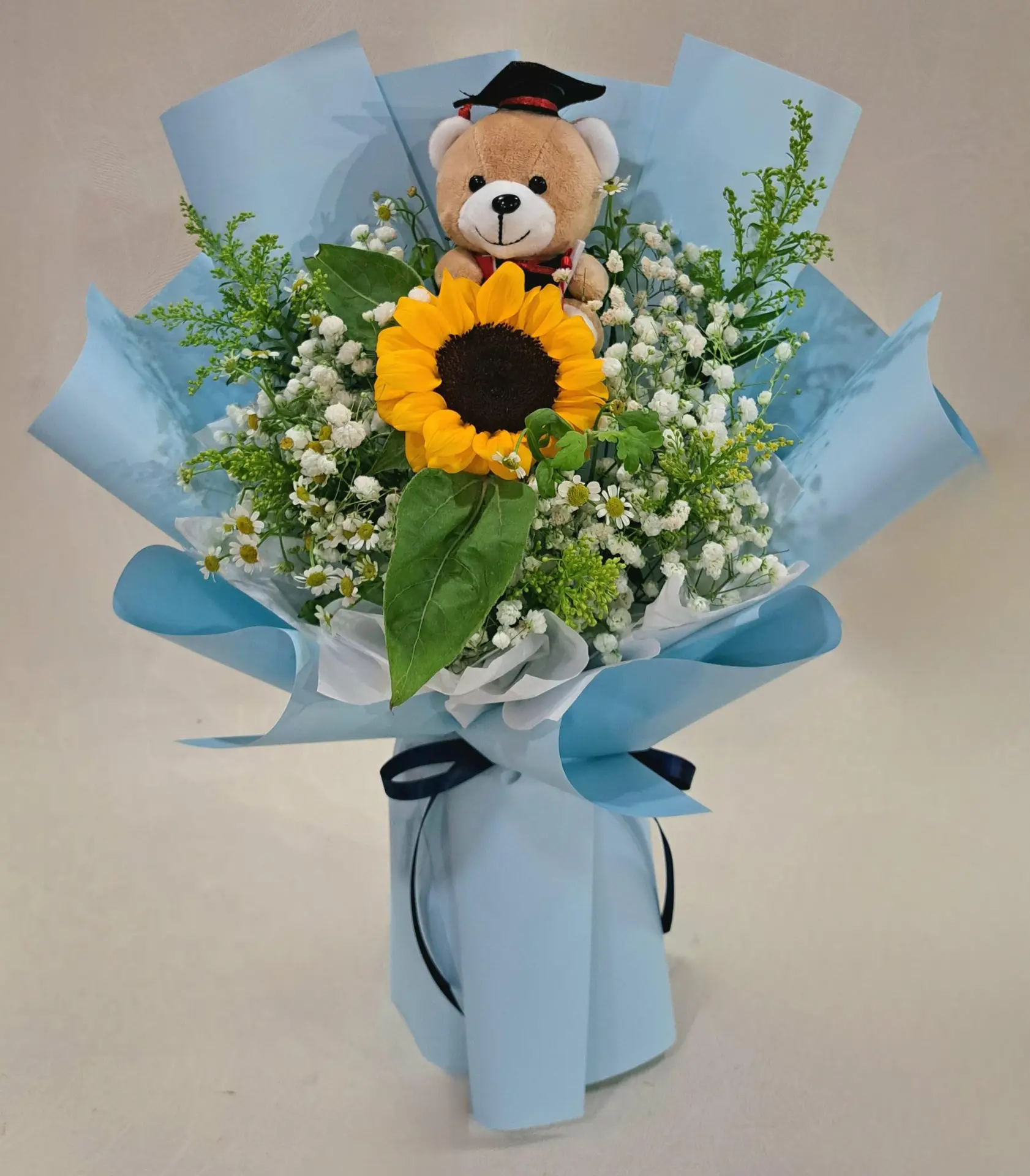 Single Sky Sunny Prestige Graduation Bouquet